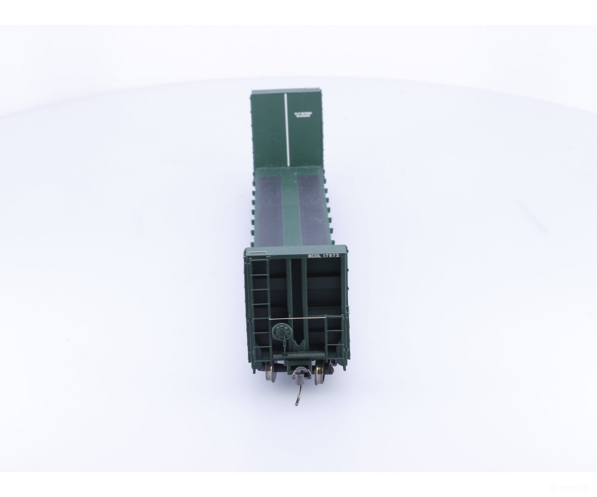 Walthers 932-40053 HO Bulkhead Flatcar BC Rail (BCOL) 17973 - Freight Cars