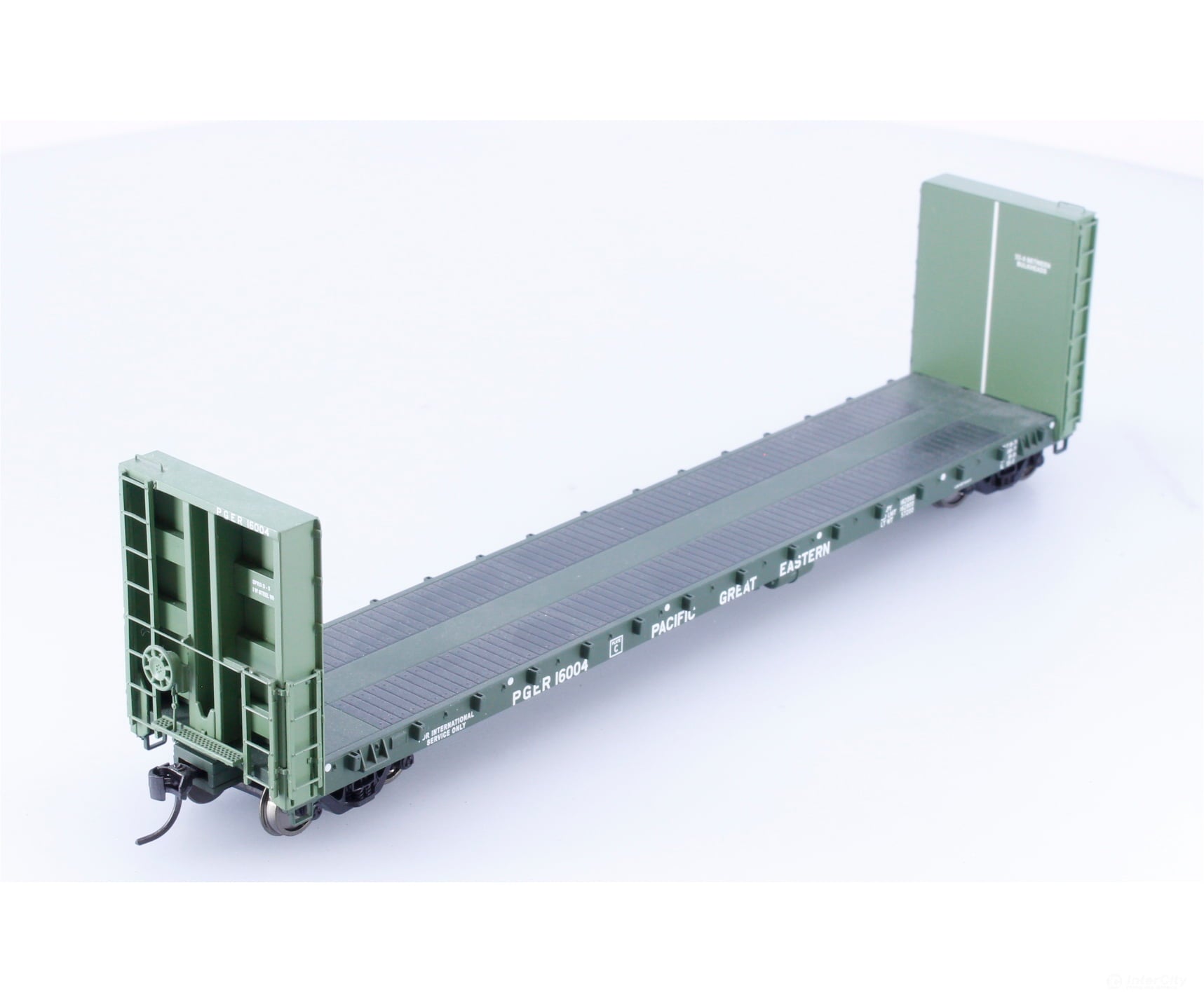 Walthers 932-40067 HO 50’ Bulkhead Flat Car Pacific Great Eastern (PGE) 16004 - Freight Cars