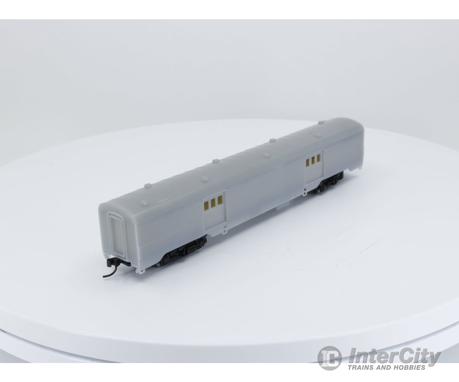Walthers 932-55090 N Ps 72 Passenger Baggage Car Undecorated Cars