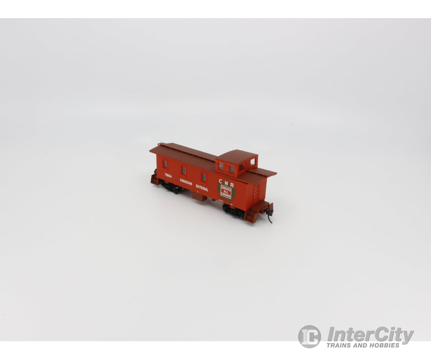 Walthers 932-7510 Ho 30’ Wood Caboose Freight Car (3 Window-Offset Cupola) Canadian National (Cn)