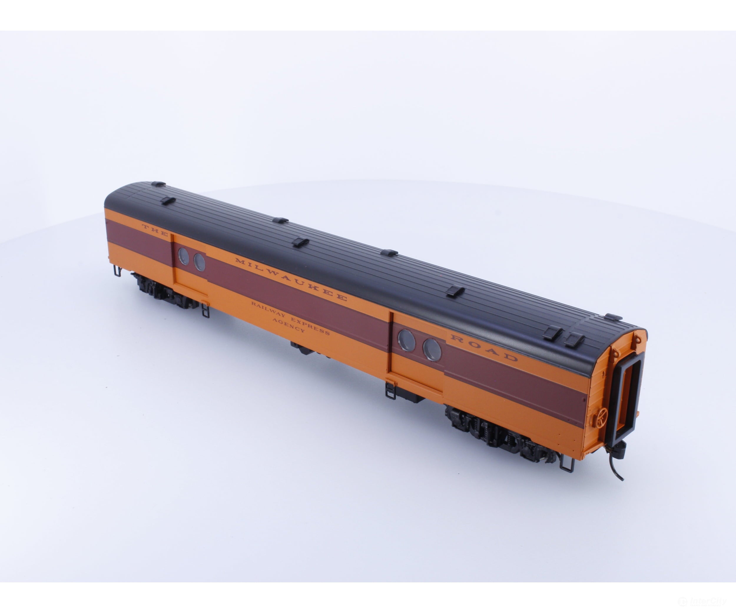 Walthers 932-9202 Ho 1955 Twin Cities Hiawatha Milw Express Car W/Cond Wndw Milwaukee Road (Milw)