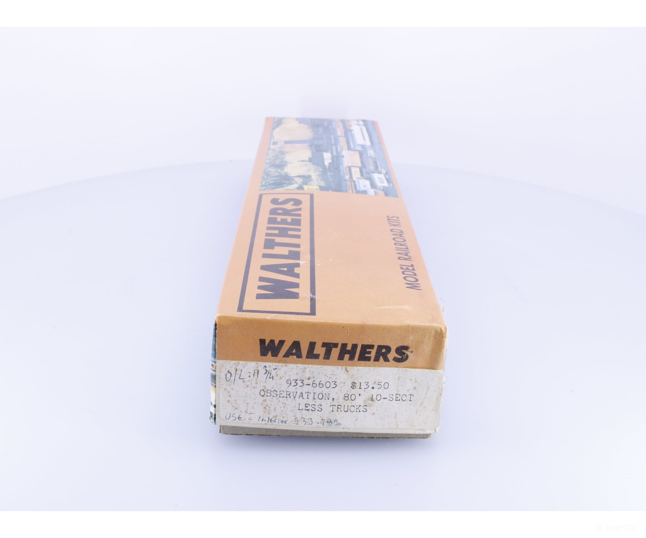 Walthers 933-6603 HO 80’ 10 Section Observation Car Kit Less Trucks and Couplers Santa Fe (SF) - Passenger Cars