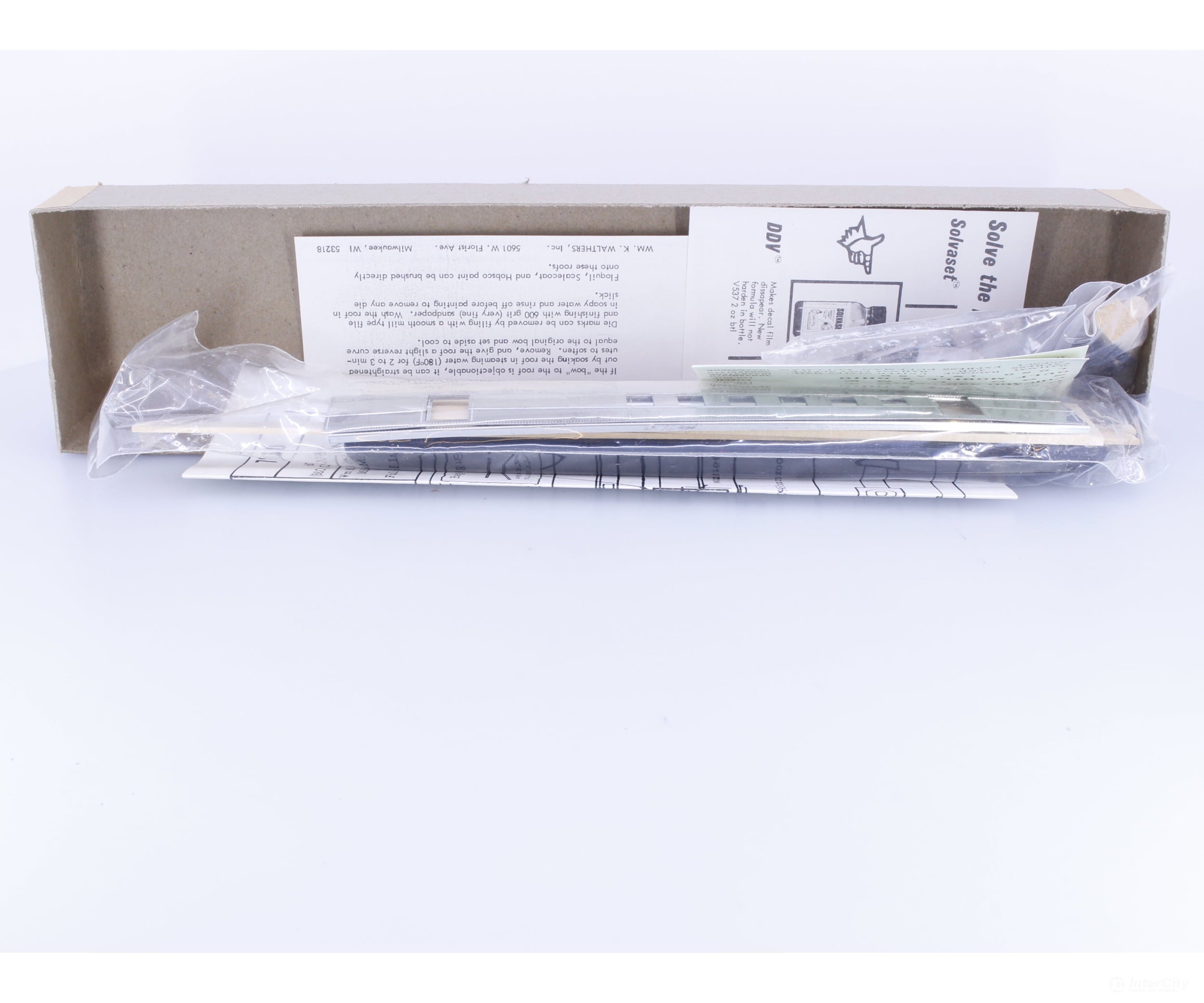 Walthers 933-6630 HO 60’ Postal Car Kit Less Trucks Undecorated - Passenger Cars