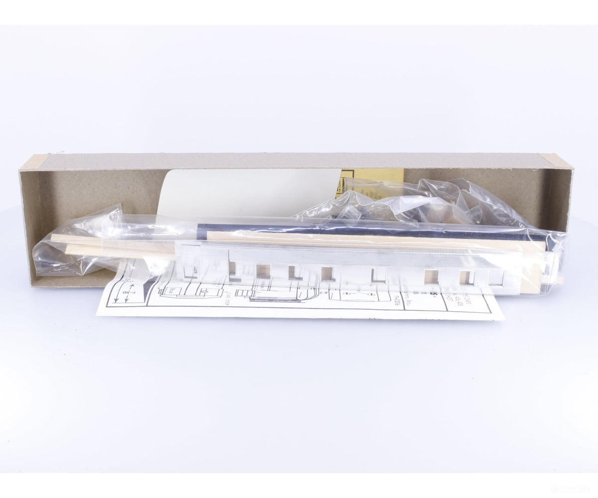 Walthers 933-6663 HO 60’ Business Coach Kit Santa Fe (SF) - Passenger Cars