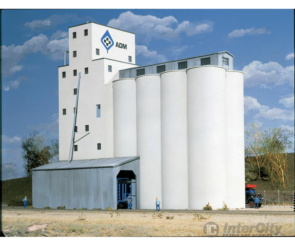 Walthers Cornerstone 3022 Adm(R) Concrete Grain Elevator -- Kit - 13-1/2 X 9 13-1/2’ 33.7 23.7