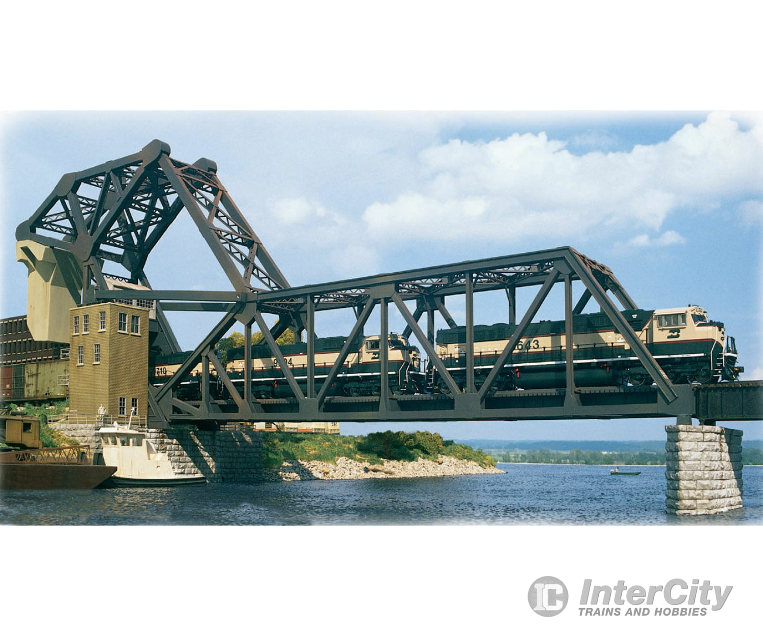 Walthers Cornerstone 3070 Operating Single-Track Railroad Bascule Bridge -- Kit - 33-1/2 X 3 11’