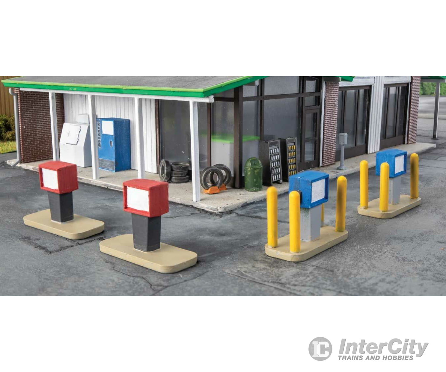 Walthers Cornerstone 3545 Gas Station Details -- Kit Scenery