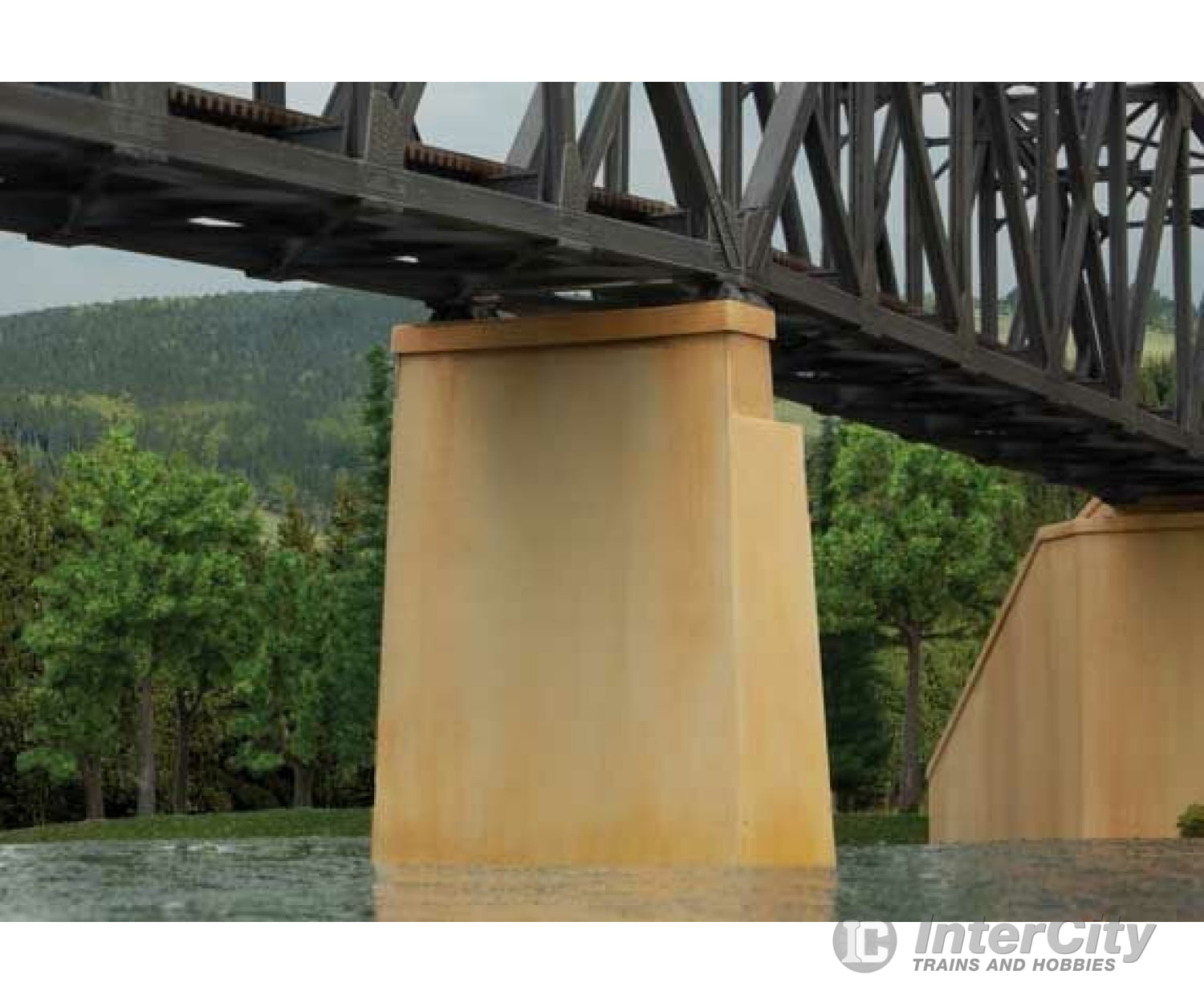 Walthers Cornerstone 3880 Bridge Piers -- Kit Pkg(2) Tunnels & Bridges