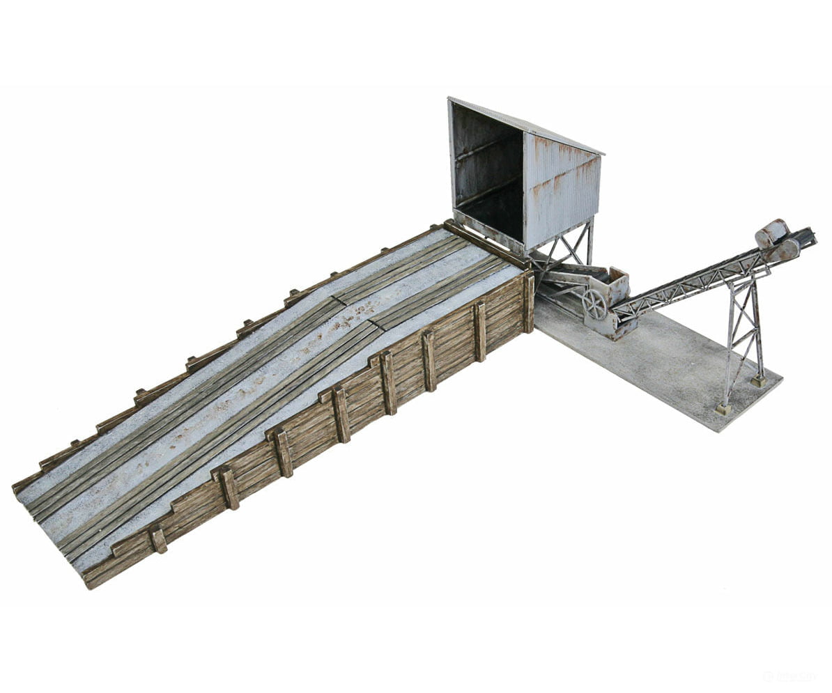 Walthers Cornerstone 4058 Truck Dump -- Kit Structures