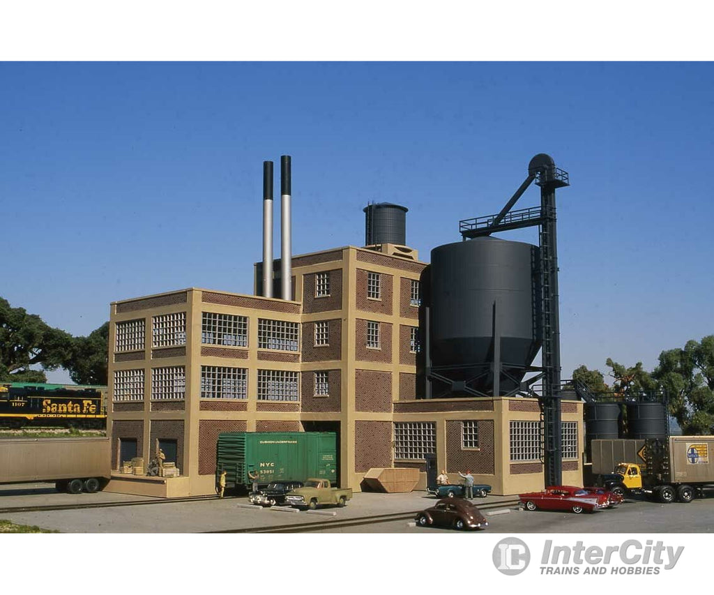 Walthers Cornerstone 4141 Tire Plant -- Kit - 13-3/16 X 8-11/16 12’ 33.4 22 30.4Cm Structures