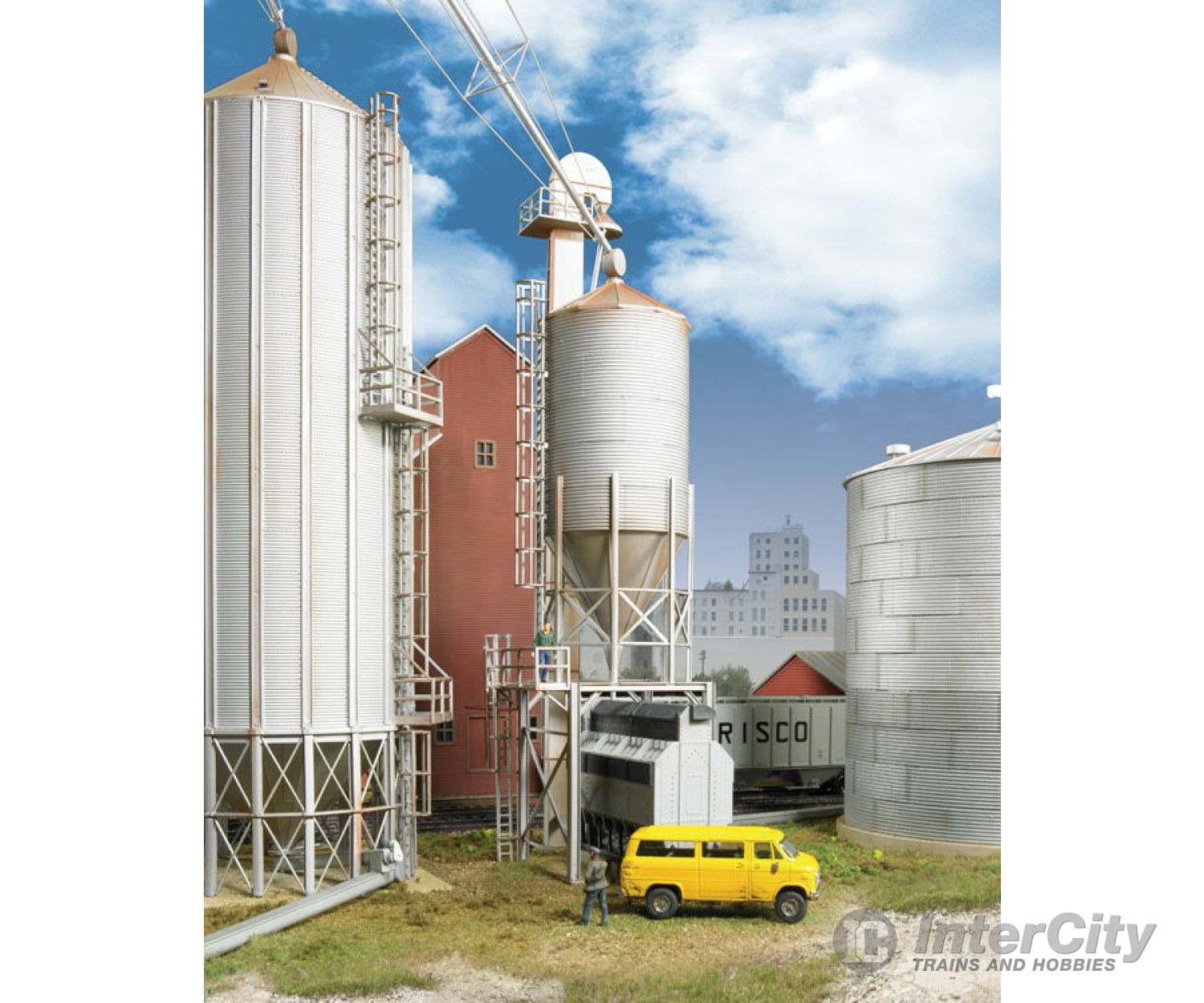 Walthers Cornerstone Ho 2935 Grain Surge Bin -- Kit - 1-1/2 X 9 3.8 22.7Cm Structures