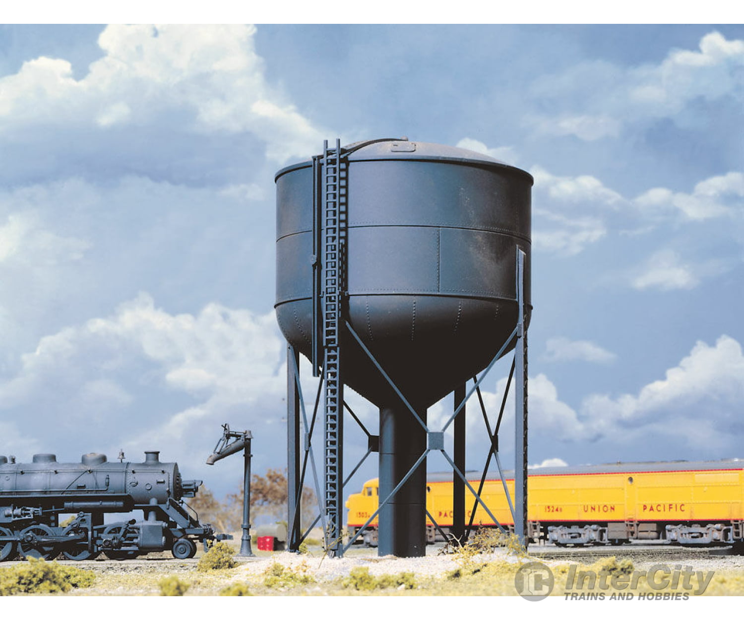 Walthers Cornerstone Ho 3043 Steel Water Tank -- Kit - 3-1/4 X 3 7 11.3 7.5 17.5 Cm Structures