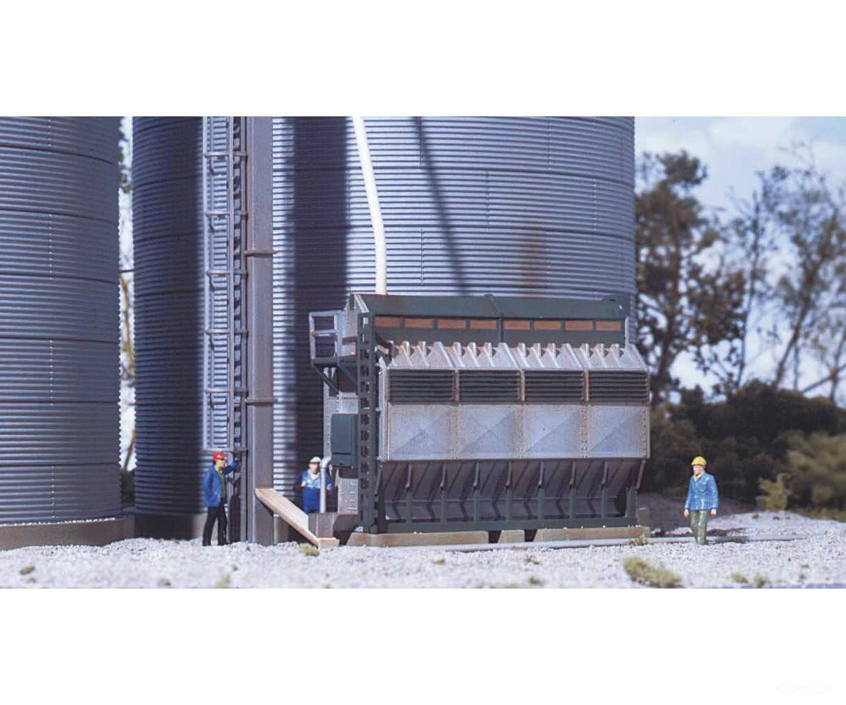 Walthers Cornerstone Ho 3128 Grain Dryer -- Kit Structures