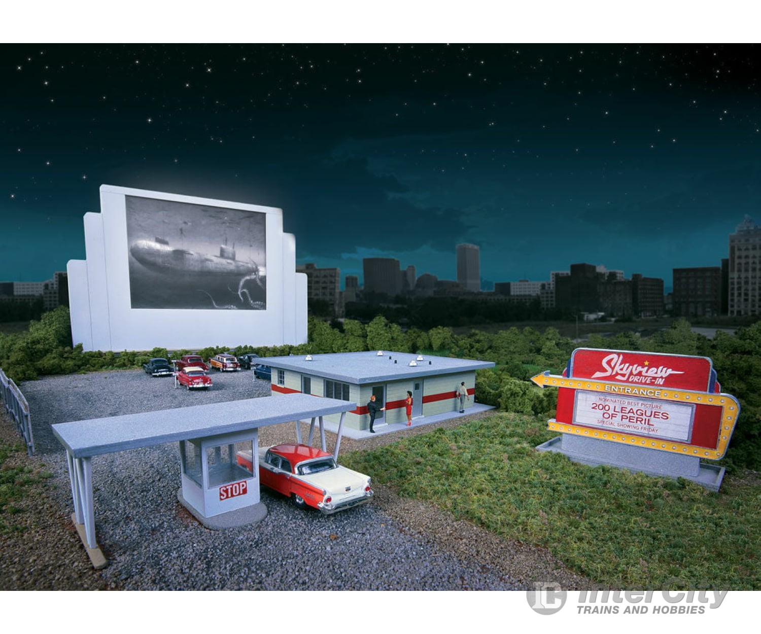 Walthers Cornerstone Ho 3478 Skyview Drive-In Theater -- Kit - Screen Holds Most 7 Tablets (7-7/8 X