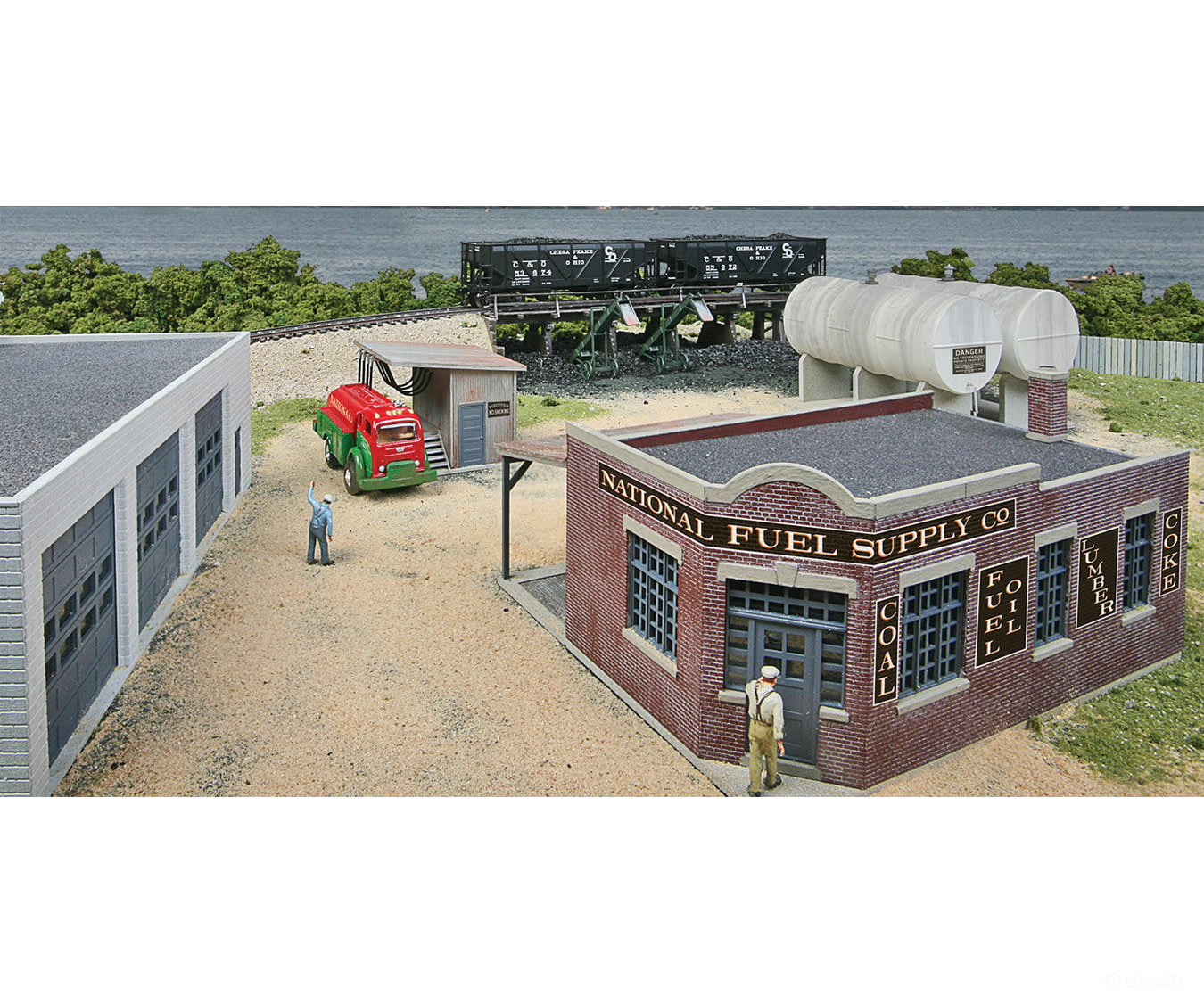Walthers Cornerstone Ho 4045 National Fuel Supply Co. -- Kit Structures