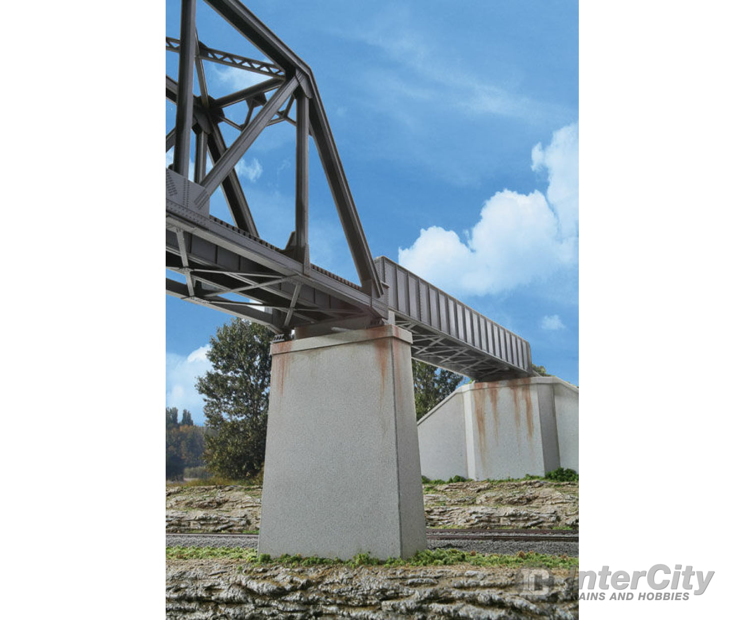 Walthers Cornerstone Ho 4550 Single-Track Railroad Bridge Concrete Piers Pkg(2) -- Kit - 5-1/8 X