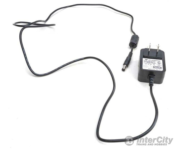Walthers Electrical 110 Layout Control System -- 2-Amp 12-Volt Filtered Dc Power Supply Track