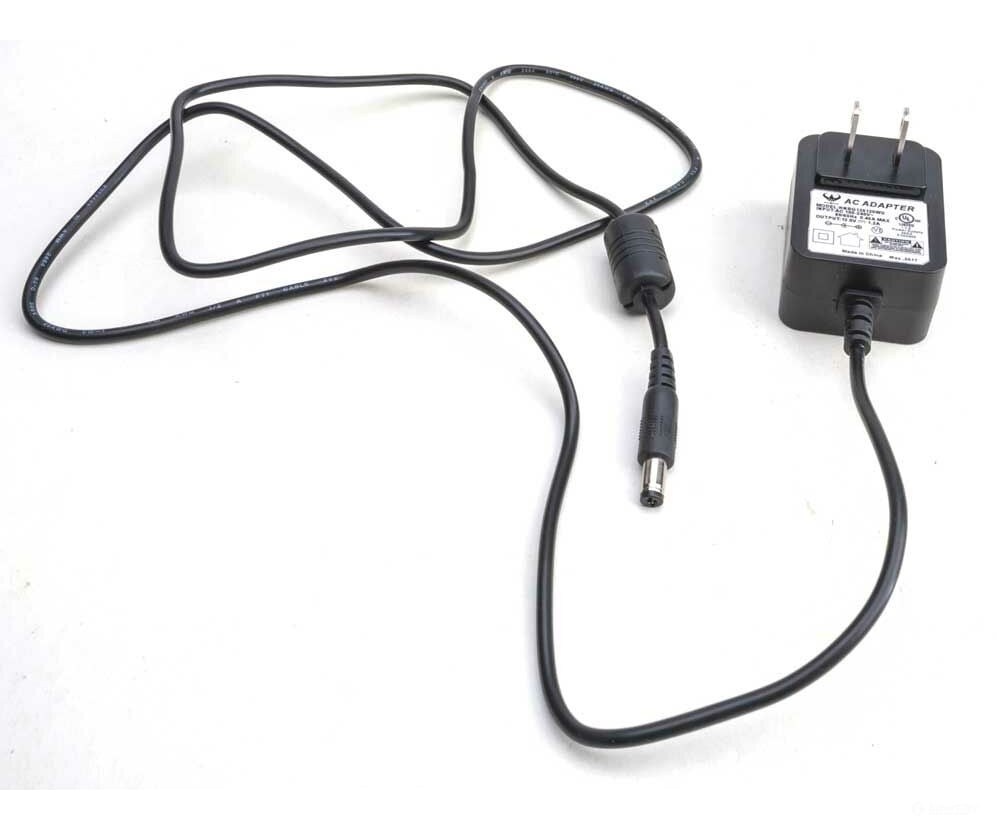 Walthers Electrical 110 Layout Control System -- 2-Amp 12-Volt Filtered Dc Power Supply Track
