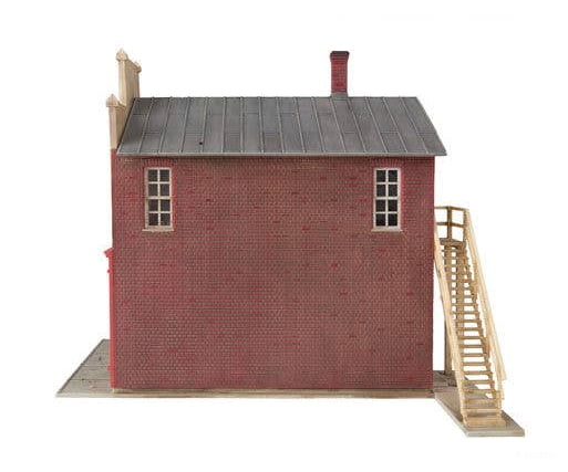 Walthers HO 3660 Post Road Pet Supply - Kit - 3-5/8 x 5-1/8 x 5’’ 9.2 x 13 x 12.7cm - Structures