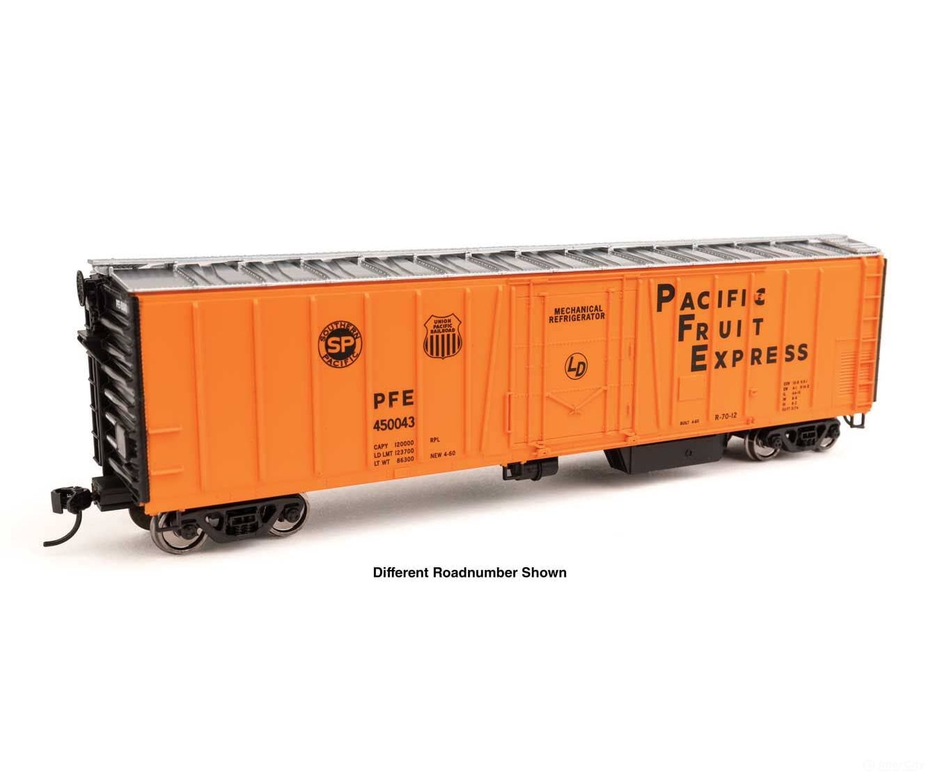 Walthers HO 3792 50’ AAR Mechanical Refrigerator Car - Pacific Fruit Express(TM) #450110 Freight Cars