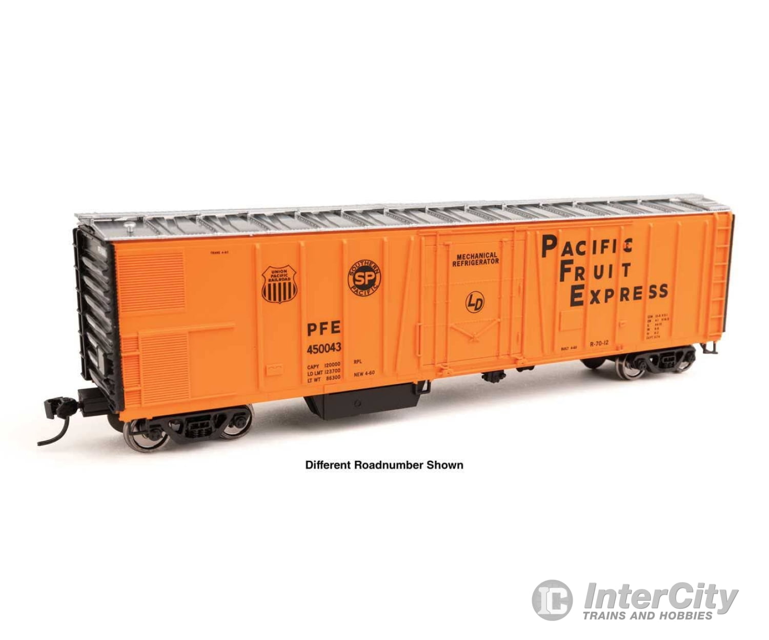 Walthers HO 3792 50’ AAR Mechanical Refrigerator Car - Pacific Fruit Express(TM) #450110 Freight Cars