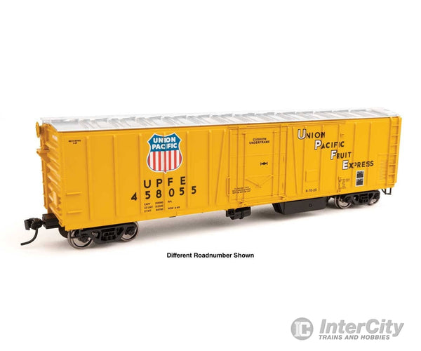 Walthers HO 3795 50’ AAR Mechanical Refrigerator Car - Union Pacific(R) UPFE #458070 Freight Cars