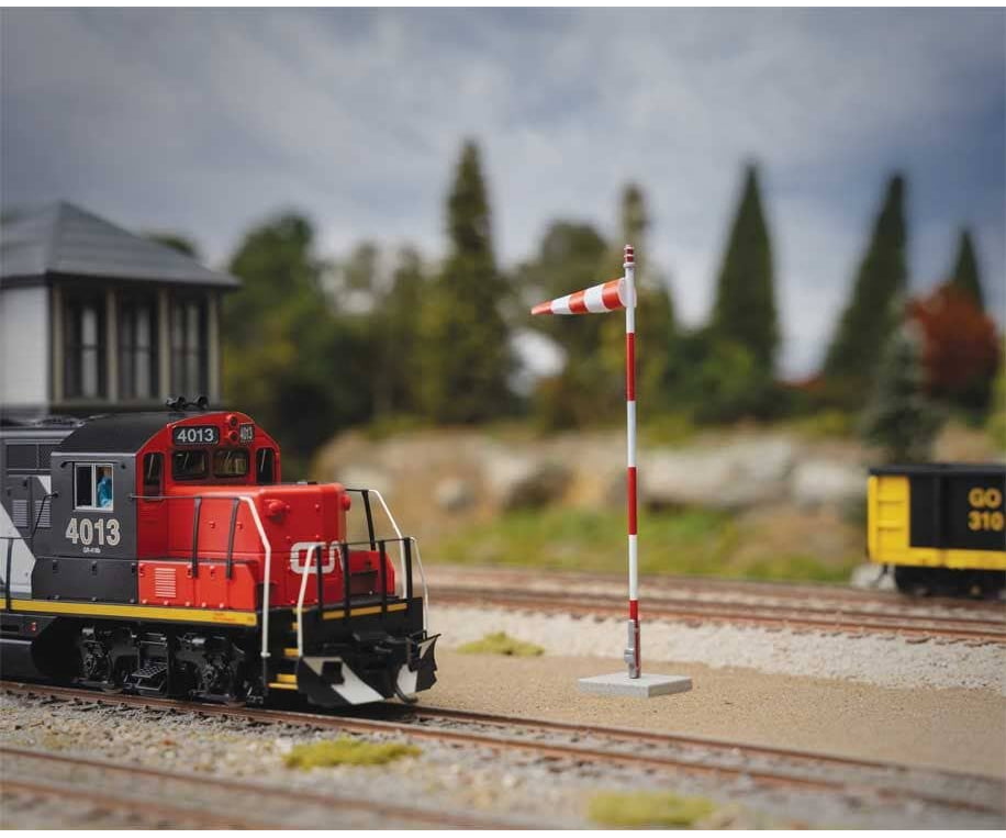 Walthers HO 4173 Windsocks - Kit pkg(6) Scenic Details