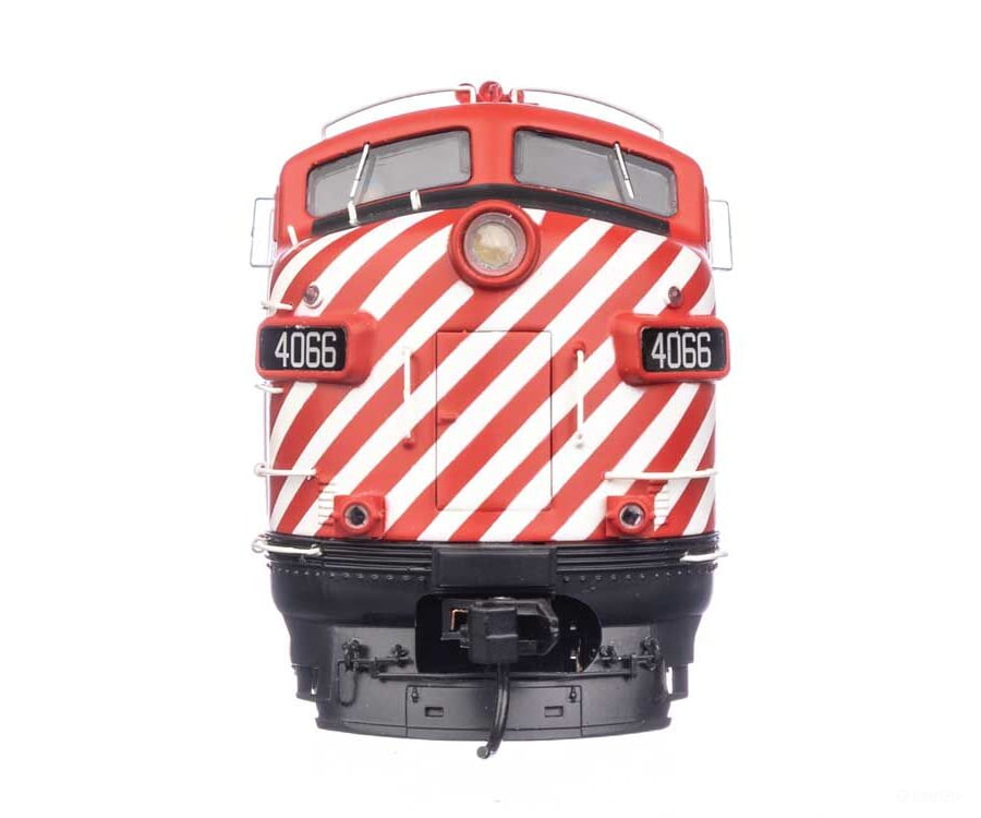 Walthers Ho 42550 Emd Fp7 & F7B - Loksound 5 Sound Dcc -- Canadian Pacific #4066 4474 (Red White