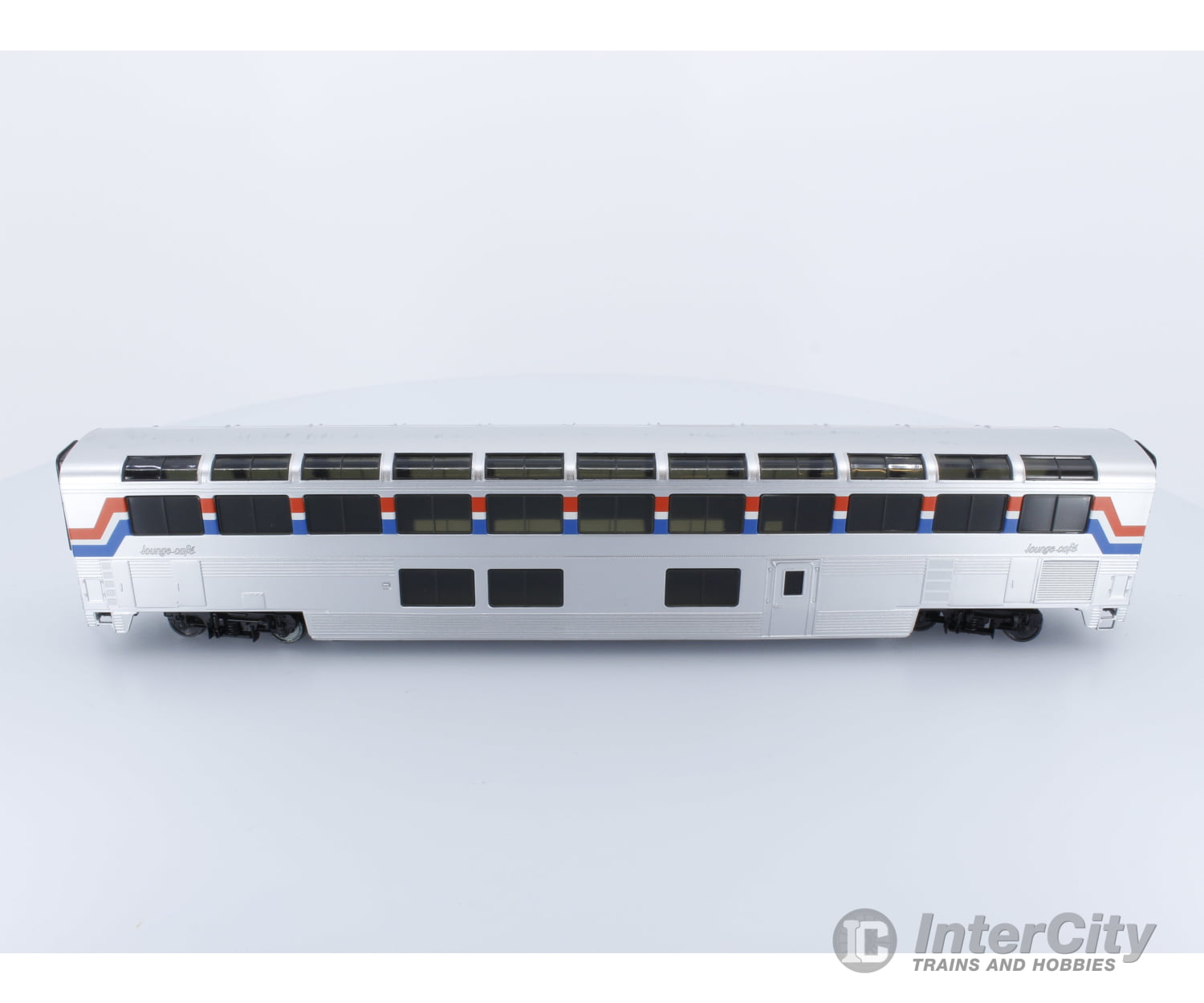 Walthers Ho Amtrak Superliner 2 Coach Passenger Cars