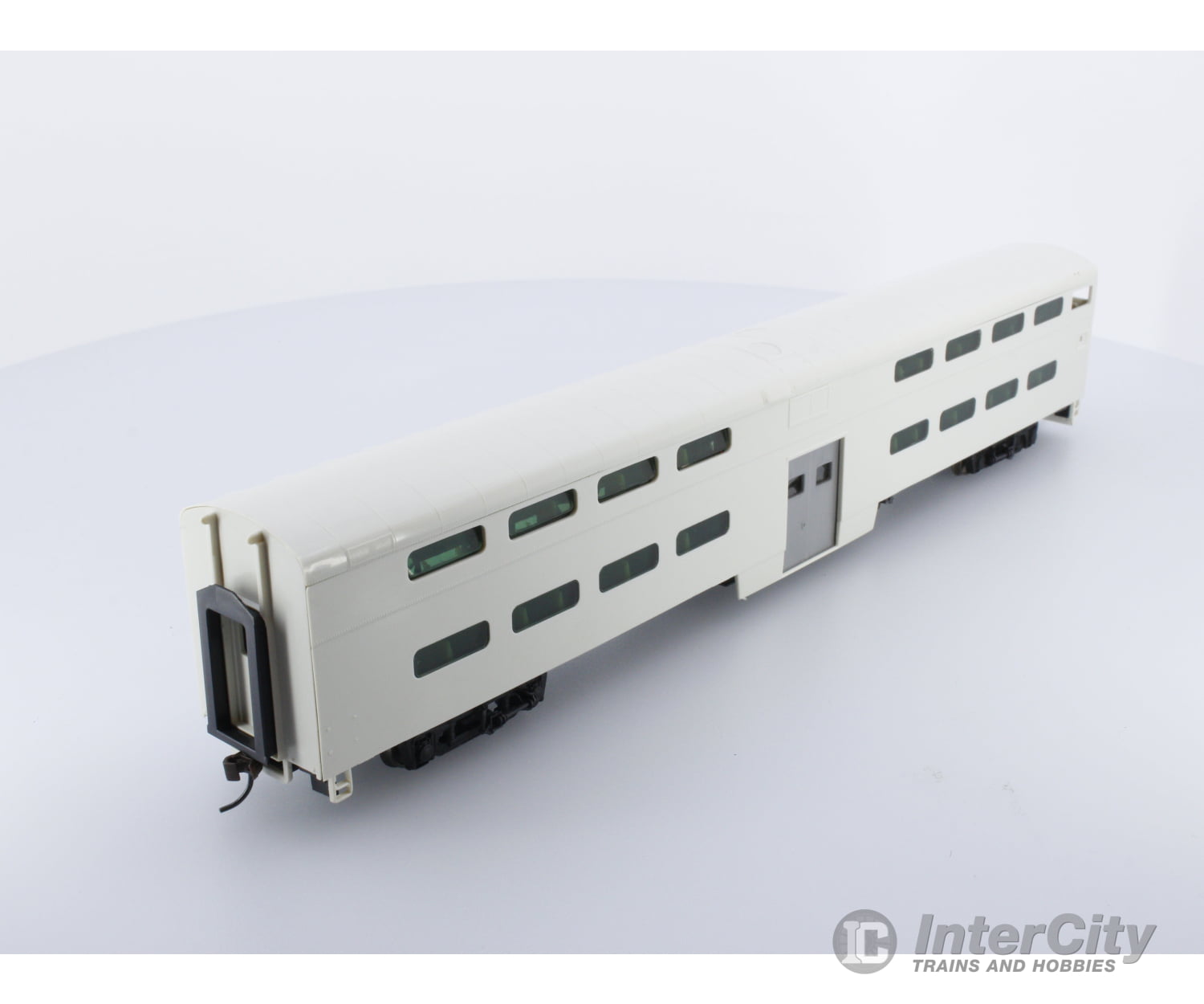 Walthers Ho 932-6260 Ps Dd Commuter Coach Cab Car Undecorated Passenger Cars