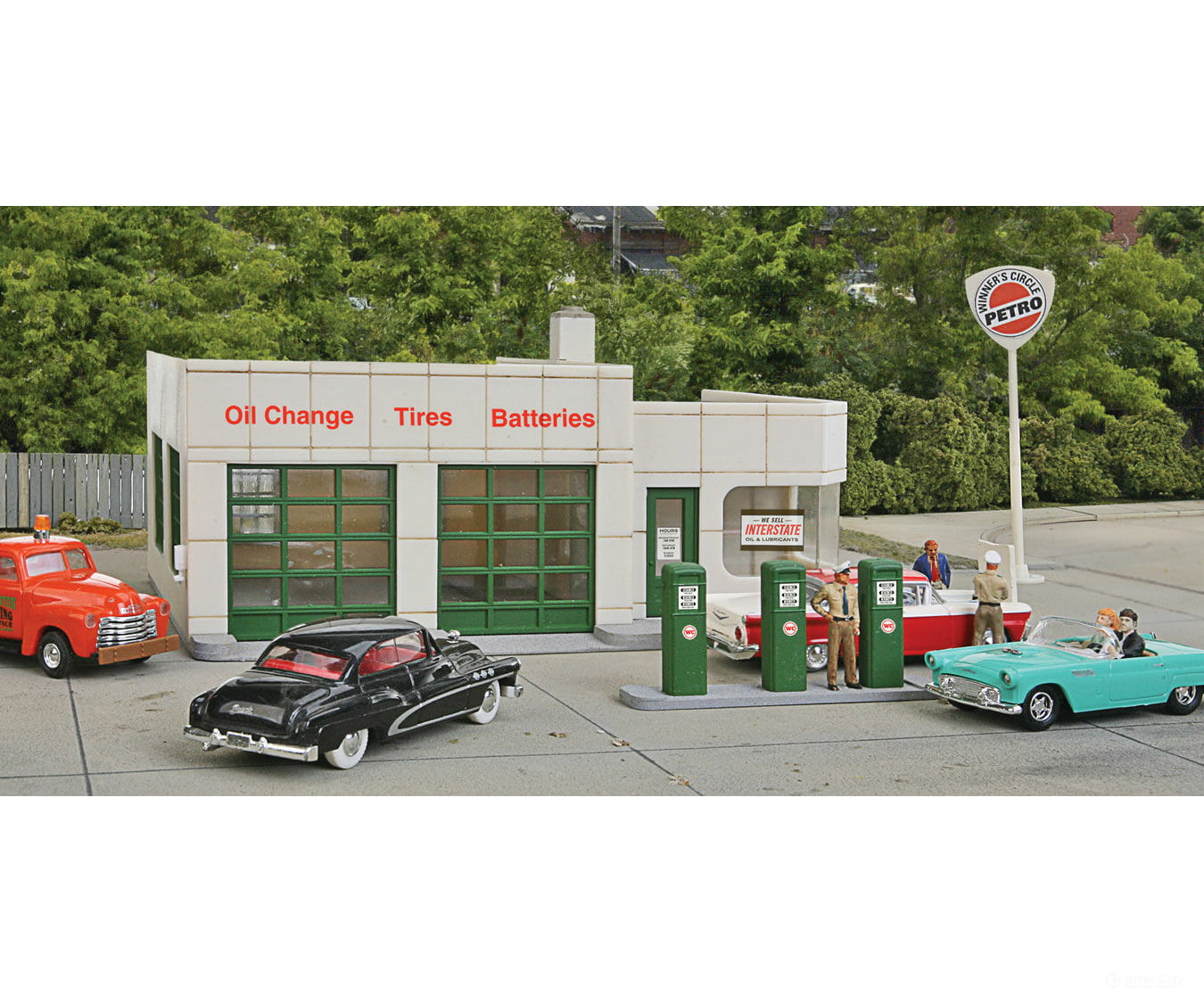 Walthers Cornerstone 3479 Winner’s Circle Petro -- Kit - 4 X 6 2-1/16’ 10 15 5.8Cm Structures
