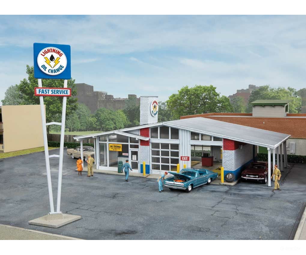 Walthers Cornerstone 3543 Drive-In Oil Change - Repurposed Gas Station -- Kit 10-1/2 X 9 3-3/16’