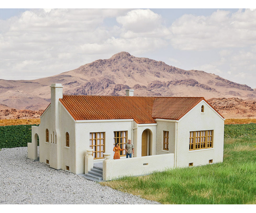 Walthers Cornerstone 3785 Mission-Style Bungalow House -- Kit - 4-15/16 X 5-9/16 2-13/16’ 12.5