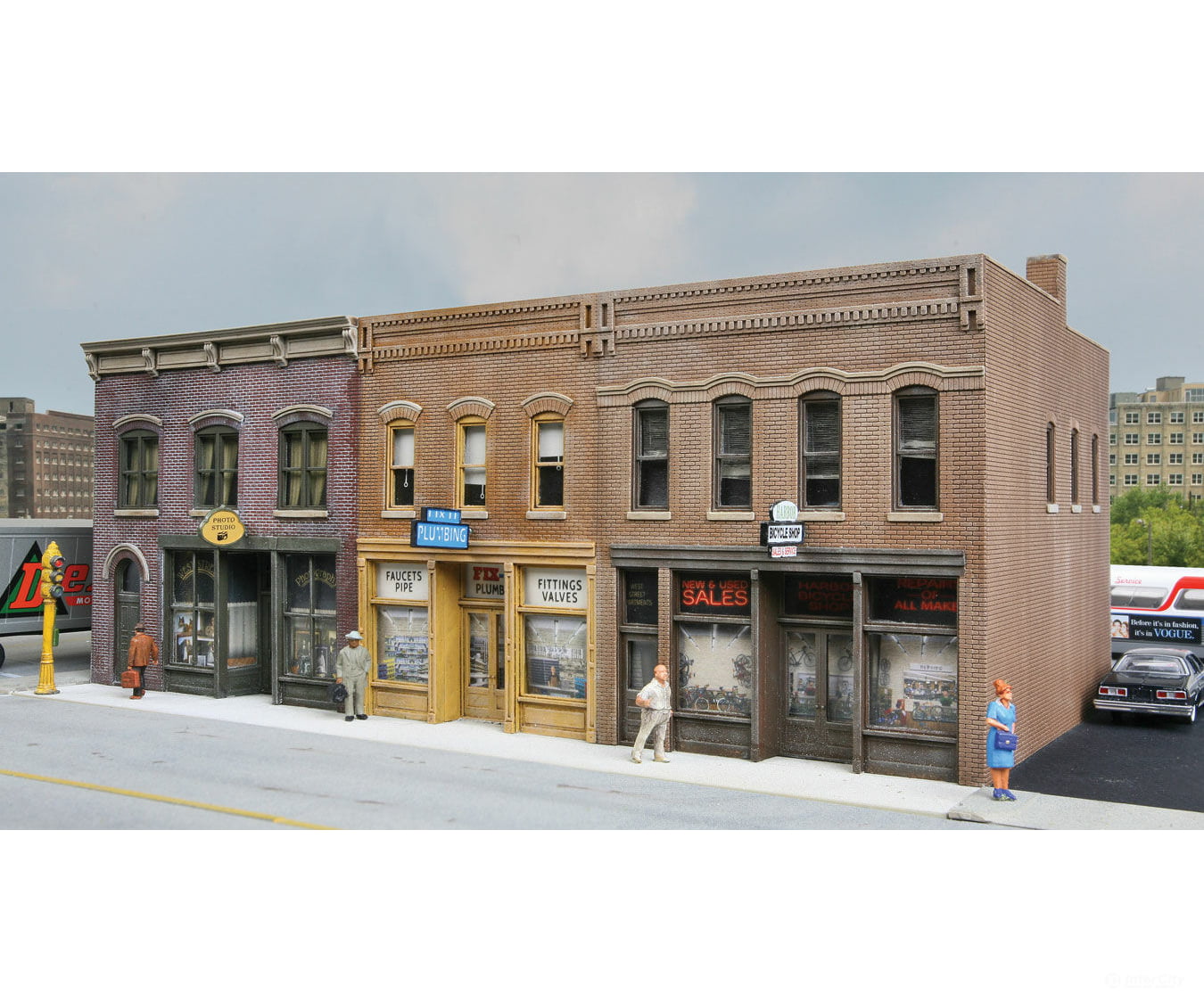 Walthers Cornerstone 4040 Merchant’s Row Iv -- Kit - 10-5/8 X 6-11/32 4-3/4’ 27 16.1 12Cm Structures