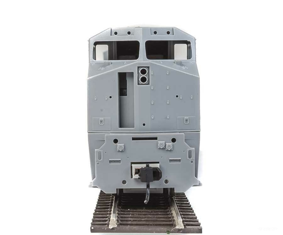 Walthers Mainline 10150 Ge Es44C4 Evolution Series Gevo Locomotive - Standard Dc -- Undecorated
