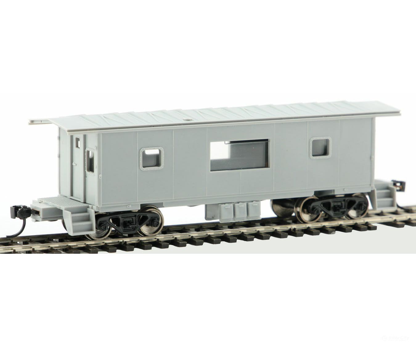 Walthers Mainline 8650 International Bay Window Caboose - Kit -- Undecorated Freight Cars