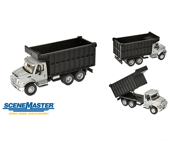 Walthers Scenemaster 11677 International(R) 7600 Dual-Axle Coal Truck - Assembled -- Silver Cab