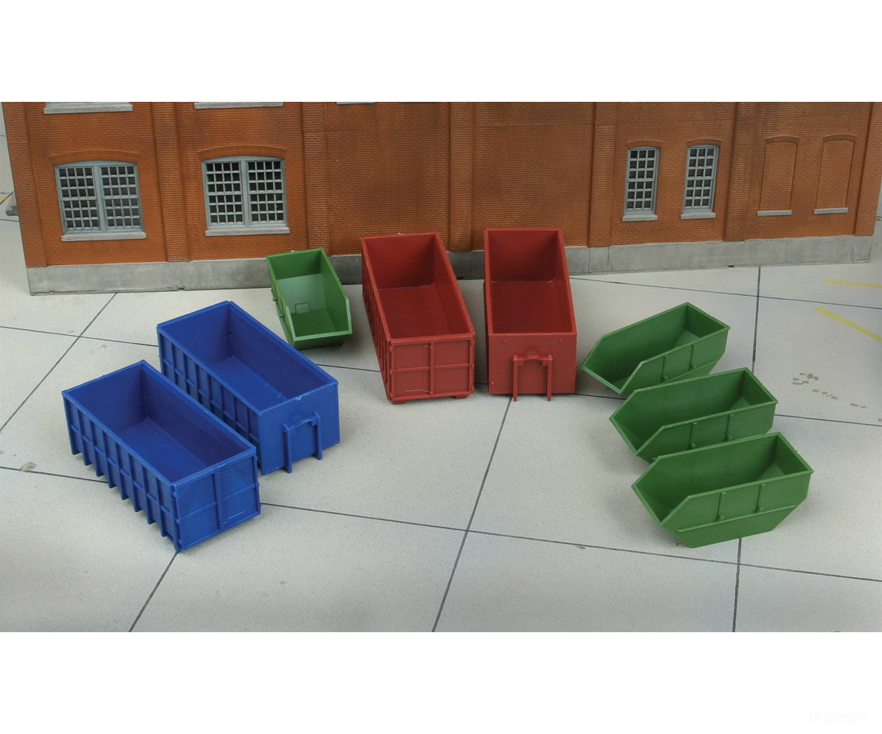 Walthers Scenemaster 4106 Industrial Dumpsters -- Kit - 2 Large Roll-Off Medium 4 Scrap Metal