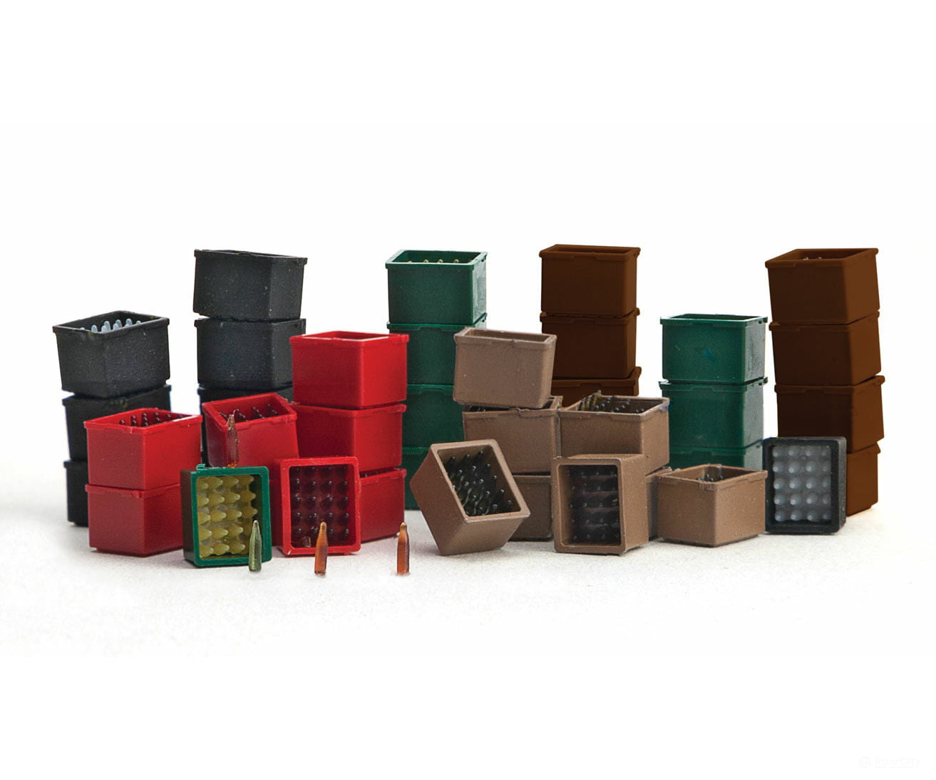 Walthers Scenemaster 4153 Beverage Crates And Bottles -- Pkg(80) - 16 Each Green Brown Black Red