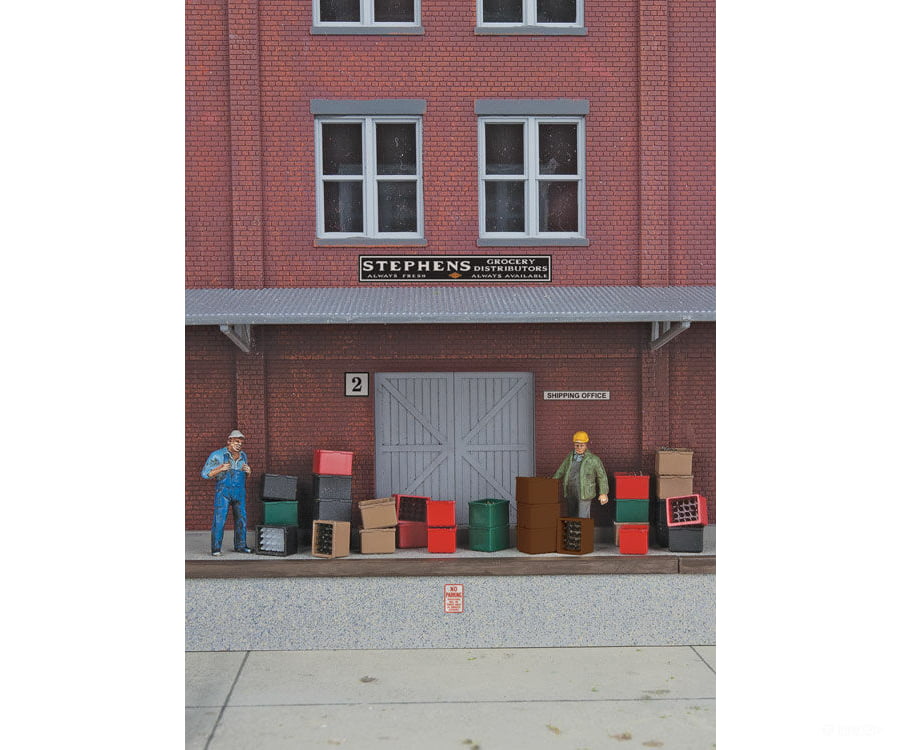 Walthers Scenemaster 4153 Beverage Crates And Bottles -- Pkg(80) - 16 Each Green Brown Black Red