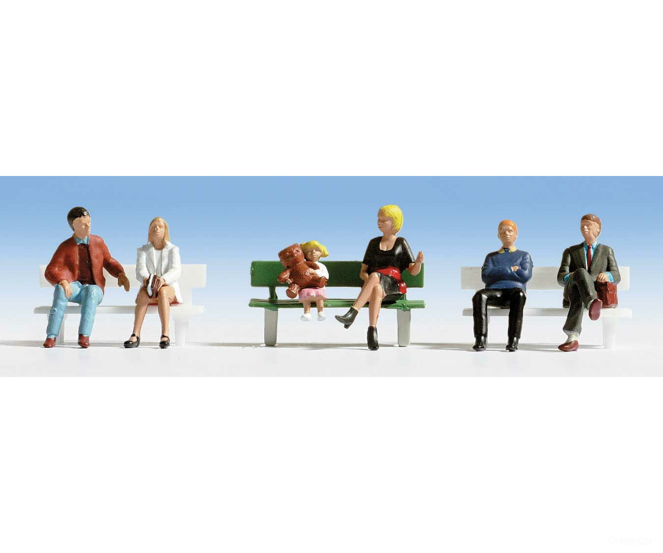 Walthers Scenemaster 6057 Seated People Pkg(6) -- Set #1 Figures