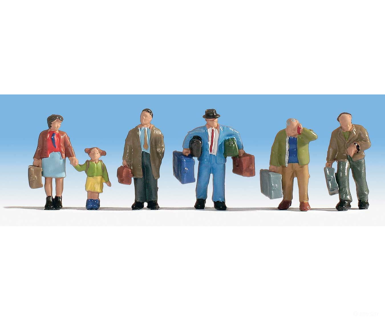 Walthers Scenemaster 6060 Travelers With Luggage Pkg(5) Figures