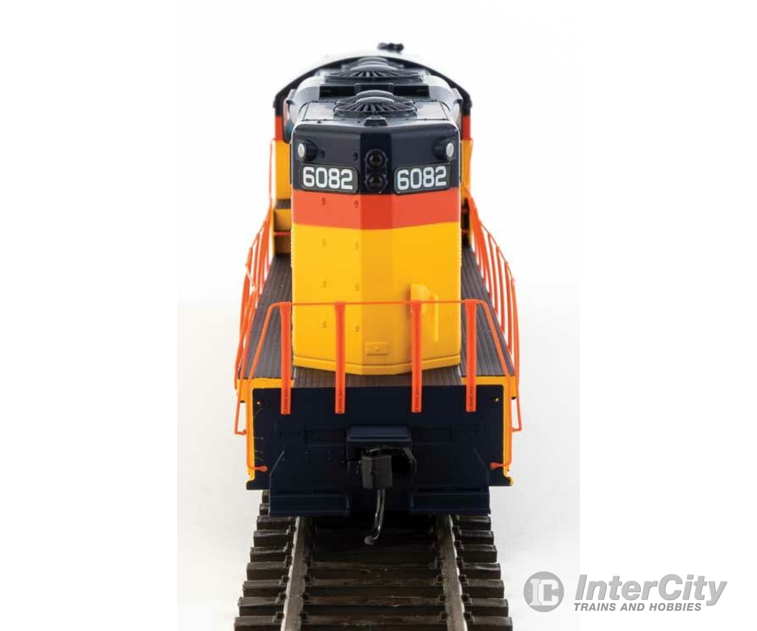 Walthers Mainline 20481 Emd Gp9 Phase Ii With High Hood - Esu(R) Sound And Dcc -- Chessie/C&O #6082