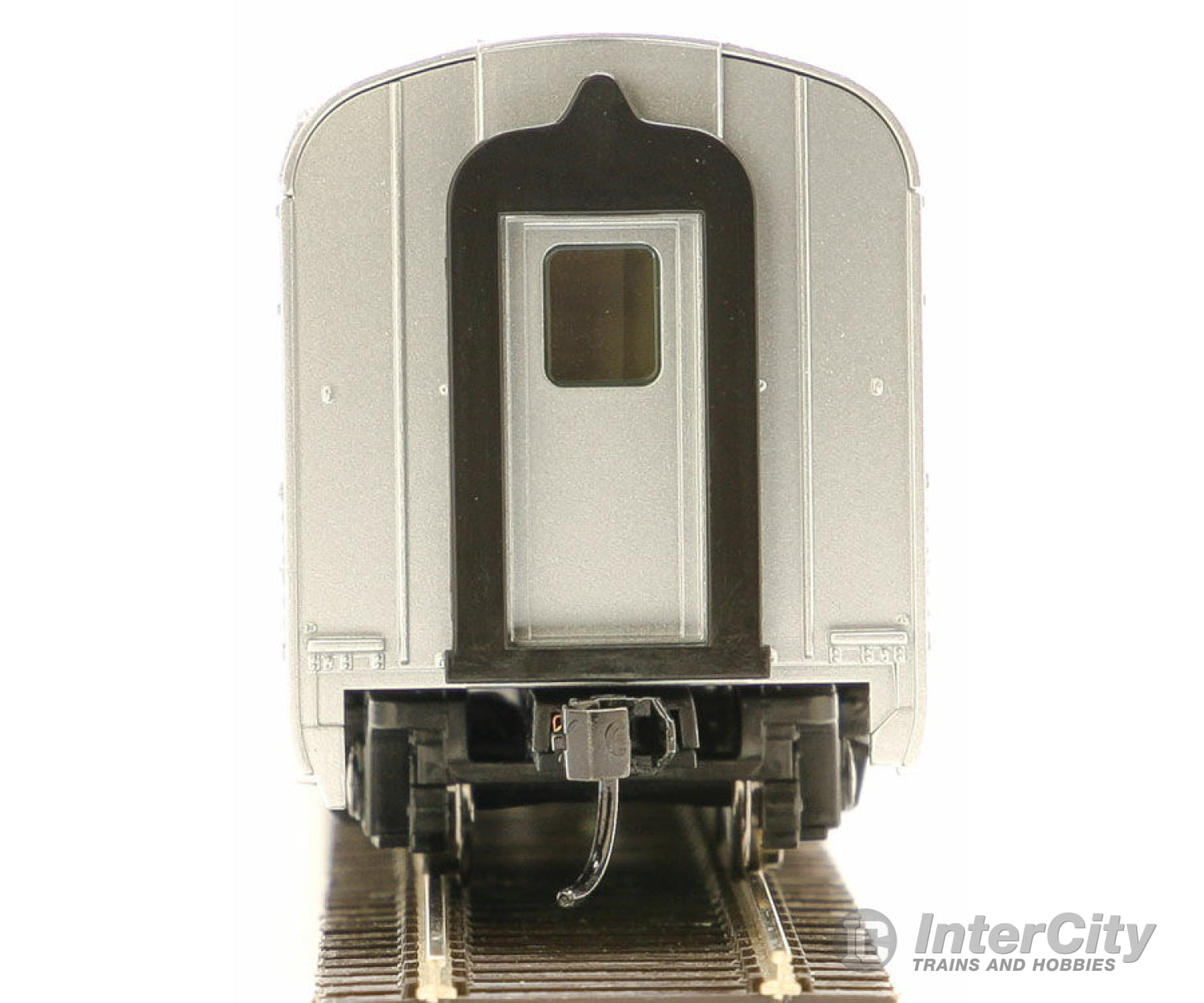 Walthers Mainline 30012 85 Budd Large-Window Coach - Ready To Run -- Southern Railway (Silver)