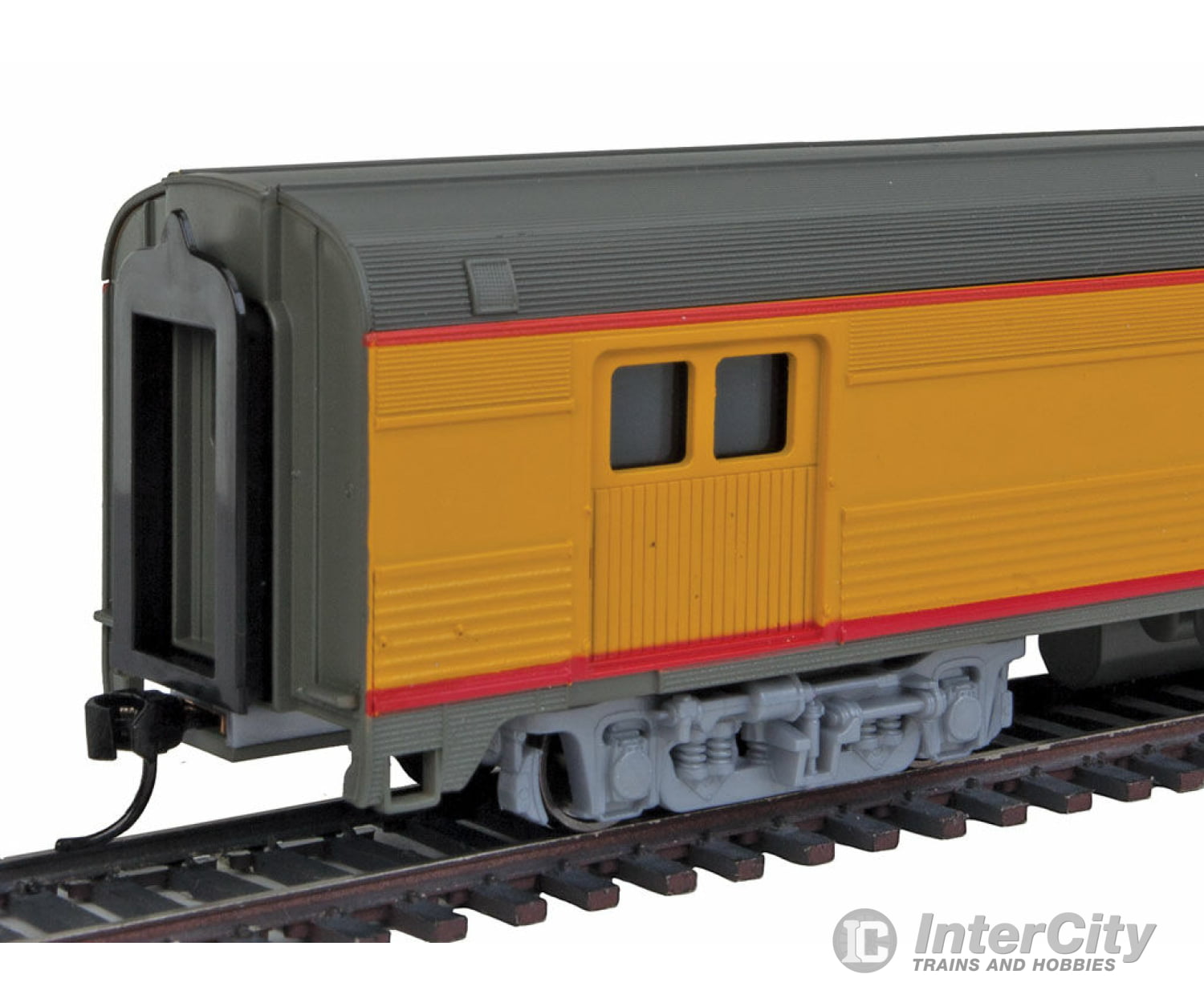 Walthers Mainline 30058 85 Budd Baggage-Lounge - Ready To Run -- Union Pacific (Armour Yellow Gray