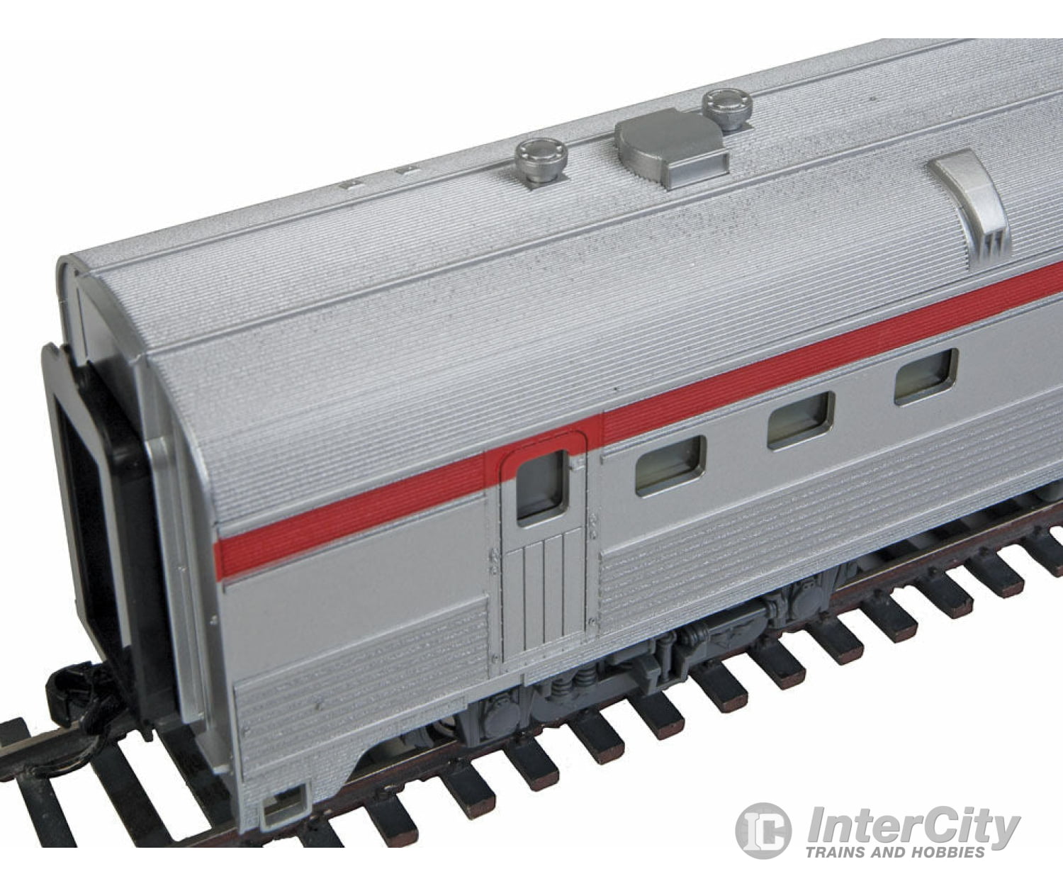 Walthers Mainline 30157 85 Budd Diner - Ready To Run -- Southern Pacific (Silver Red) Passenger Cars