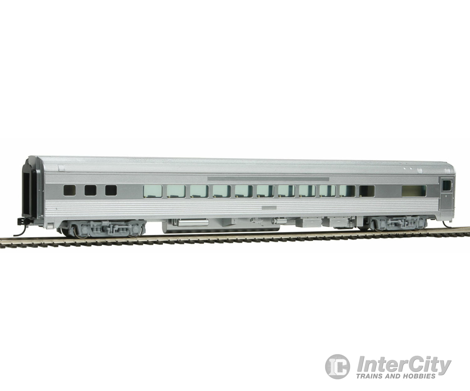 Walthers Mainline 30200 85 Budd Small-Window Coach - Ready To Run -- Painted Unlettered (Silver)