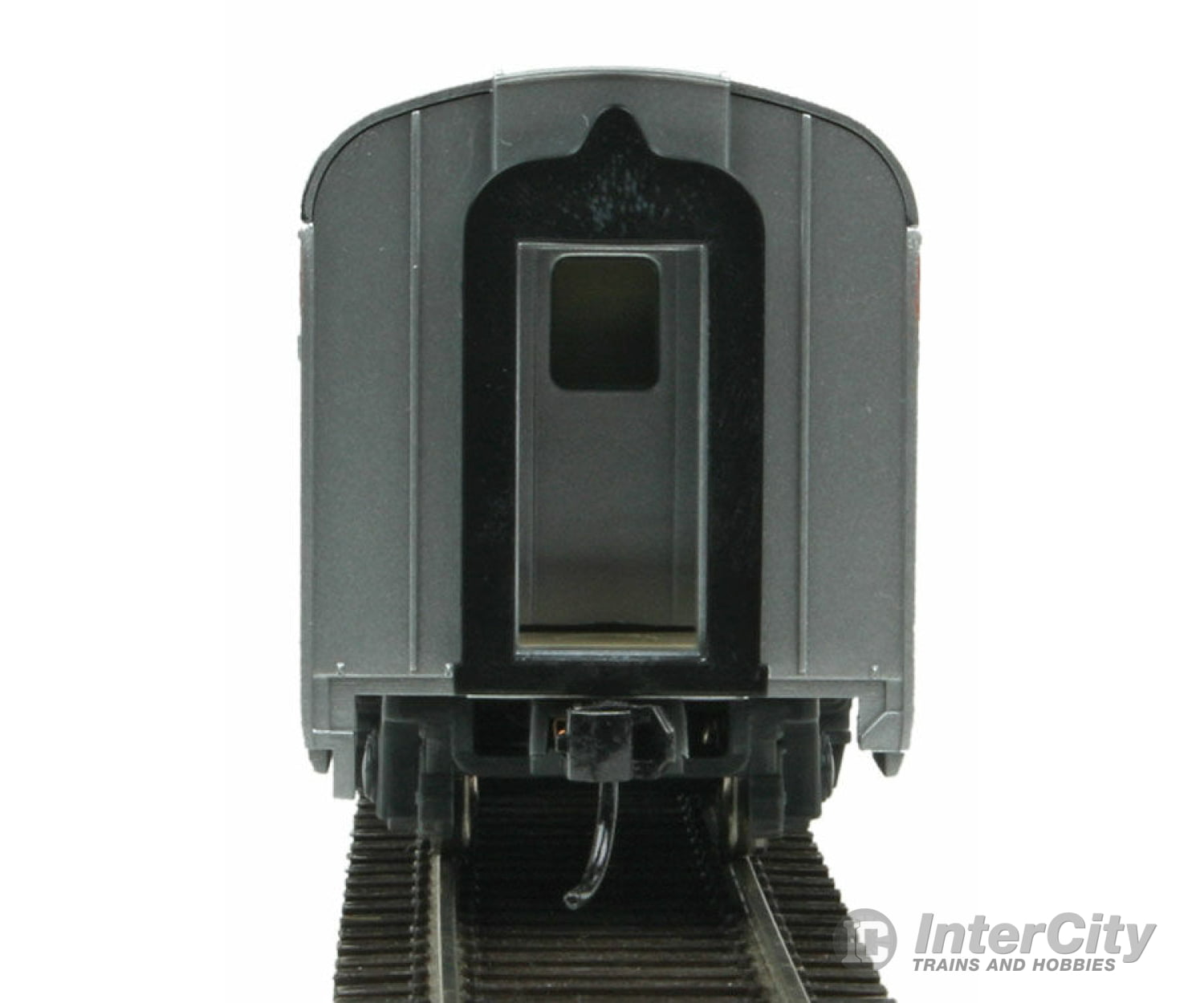 Walthers Mainline 30203 85 Budd Small-Window Coach - Ready To Run -- Southern Pacific(Tm) (Silver