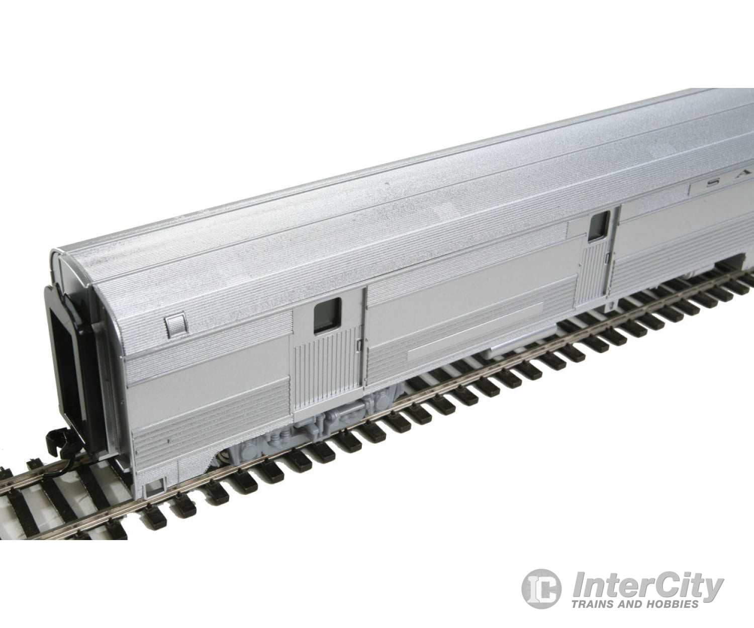 Walthers Mainline 30302 85 Budd Baggage-Railway Post Office - Ready To Run -- Santa Fe (Silver)