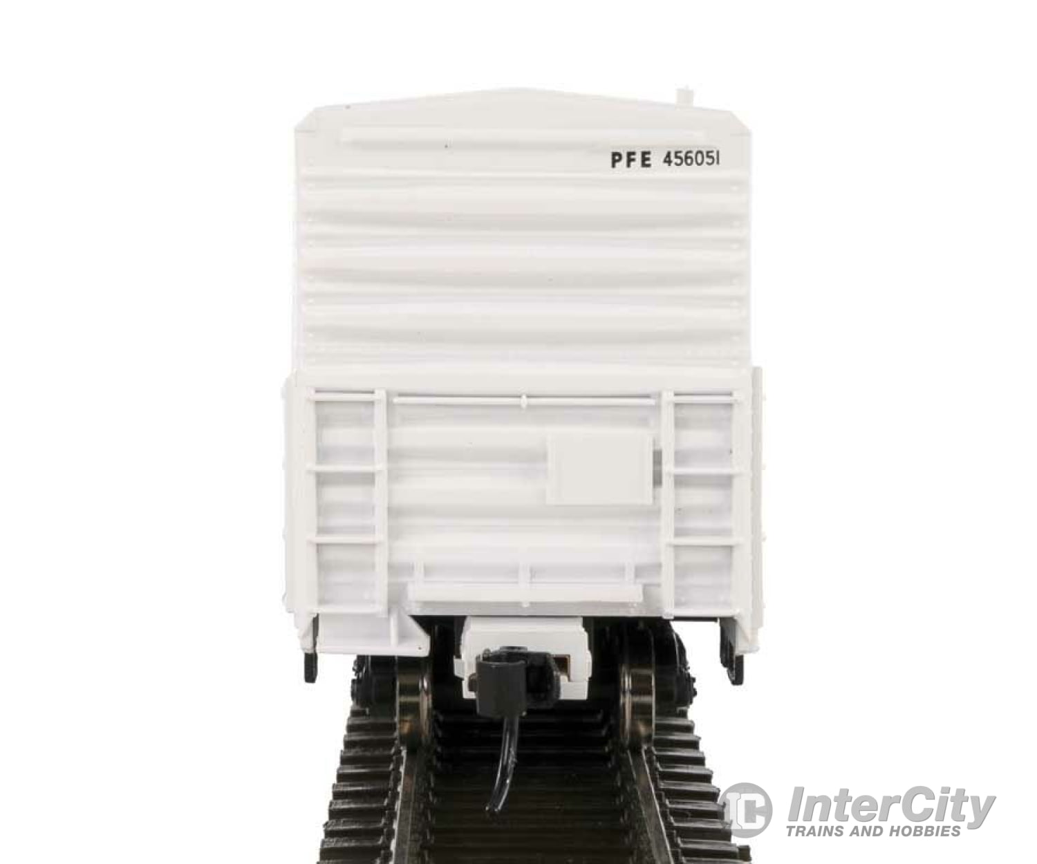 Walthers Mainline 3958 57 Mechanical Reefer - Ready To Run -- Pacific Fruit Express(Tm) #456051